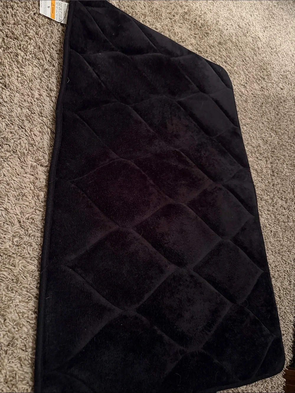 Plush Black Quilted Memory Foam Bath Mat